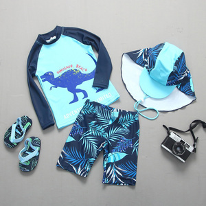 थोक कस्टम बच्चों के लड़कों ने पूरे शरीर के सनस्क्रीन प्रिंट कपड़े छोटे बच्चों के क्लासिक स्विमिंग सेट - Product Image 2