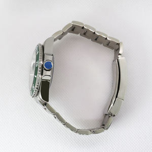 Concevez votre propre montre mécanique Seiko avec boîtier de plongée de 40 mm, verre saphir, mouvement automatique, pour homme, verte - Product Image 3