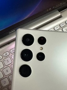 Vente en gros <span class=keywords><strong>S22</strong></span> <span class=keywords><strong>Ultra</strong></span> 5G Octa Core Dual SIM Smartphone avec prise en charge du français Écran AMOLED Taux de rafraîchissement 120Hz - Product Image 2