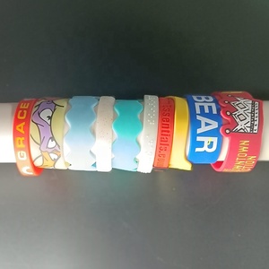 Pulseras <span class=keywords><strong>de</strong></span> Silicona Personalizadas Ecológicas con Logotipo Personalizado, Resistentes al Agua, con Impresión por Sublimación en Relieve, Código QR Colorido, Promocionales - Product Image 6