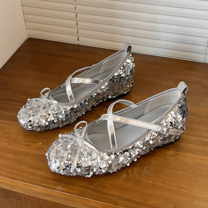 Chaussures Mary Jane pour femmes avec talon compensé intégré, style français 2026, bout carré, talons hauts à sequins argentés - Product Image 4
