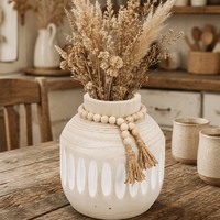 Vase en bois style ferme rustique sculpté à la main, guirlande de perles en bois, pot de fleurs, décoration intérieure Wabi-sabi, vase décoratif de table, Diwali, Get Well