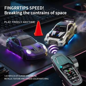 YT <span class=keywords><strong>Auto</strong></span> Professionale da Drift 4WD <span class=keywords><strong>in</strong></span> Lega 20KM/H <span class=keywords><strong>Scala</strong></span> <span class=keywords><strong>1</strong></span>:<span class=keywords><strong>43</strong></span> Modelli 911 e GTR con Giroscopio Controllo Proporzionale Completo 2.4Ghz Giocattoli RC - Product Image 6