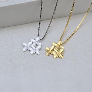 อุปกรณ์ทำเครื่องประดับ DIY สุดฮิต เงินแท้ S925  จี้เงินเรียบ 3 ดอกไม้เล็ก  ฐานเปล่าสำหรับใส่ไข่มุก 4-5 เม็ด  สำหรับทำเครื่องประดับ - Product Image 1