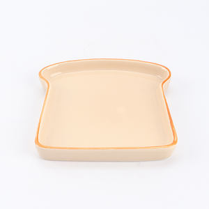 Assiette de service en céramique en forme de croissant, vaisselle à thème pâtisserie française avec personnalisation complète - Product Image 2