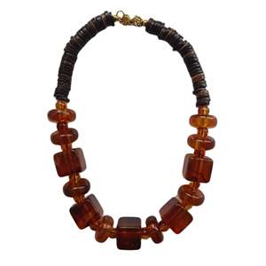 Fashion Geometric Amber Beaded Necklace 316L Stainless Steel PVD Gold Plating Sustainable Resistant Jewelry - Product Image 1