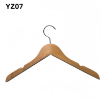Cintre en bois naturel avec finition laquée magasin de garde-robe à un étage peu encombrant pour affichage de vêtements de supermarché pour boutiques