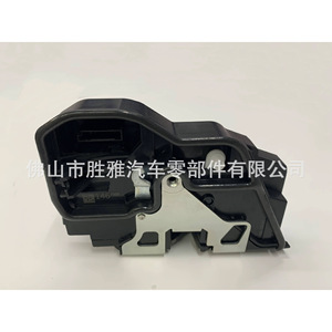 Aplicable a piezas de automóviles BMW E60 y E61: Actuador de cerradura de puerta delantera izquierda (51217202143) - Product Image 1