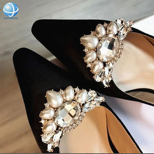 Jolies choses larme perle pince à chaussures élégant cristal Bling chaussure boucle Clip sur chaussure de mariée ornement supérieur - Product Image 1