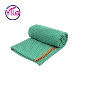 Vendita calda tappetino <span class=keywords><strong>yoga</strong></span> in microfibra asciugamano asciutto con impugnatura antiscivolo rapido asciutto logo personalizzato coperta per <span class=keywords><strong>Pilates</strong></span> e allenamento - Product Image 6