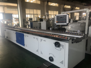 Hoàn toàn tự động <span class=keywords><strong>WPC</strong></span> xây dựng bảng điều khiển cửa và hồ sơ dây chuyền sản xuất máy <span class=keywords><strong>WPC</strong></span> cửa dây chuyền sản xuất - Product Image 6