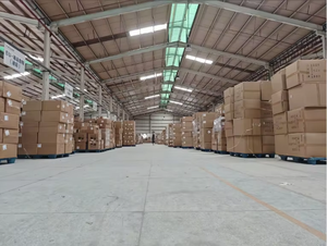 Profumo da Donna 540 con Scatola, Fragranze di Lusso, Colonia a Lunga Durata, Disponibile negli USA con Consegna in 3-7 Giorni e Ricevuta Inclusa - Product Image 4