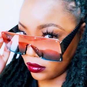 Gafas de Sol Cuadradas Extra Grandes con Logotipo Personalizado, Diseño Vintage de Lujo, Coloridas, con Protección UV400 para Mujer - Product Image 3