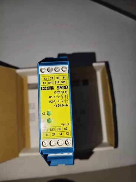 ZANDER AACHEN SR3D Safety Relay Model SR3D