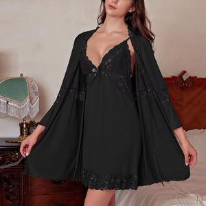 <span class=keywords><strong>Set</strong></span> di lingerie <span class=keywords><strong>da</strong></span> donna in 3 pezzi all'ingrosso: <span class=keywords><strong>vestaglia</strong></span> in raso <span class=keywords><strong>e</strong></span> <span class=keywords><strong>camicia</strong></span> <span class=keywords><strong>da</strong></span> <span class=keywords><strong>notte</strong></span> in pizzo, abbigliamento <span class=keywords><strong>da</strong></span> <span class=keywords><strong>notte</strong></span> sexy <span class=keywords><strong>e</strong></span> setoso, loungewear <span class=keywords><strong>da</strong></span> sposa con perizoma. - Product Image 5
