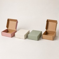 Boîte d'expédition personnalisée durable avec impression, gaufrage, pelliculage mat, design en carton auto-scellant de 2 mm pour un emballage et une expédition rapides