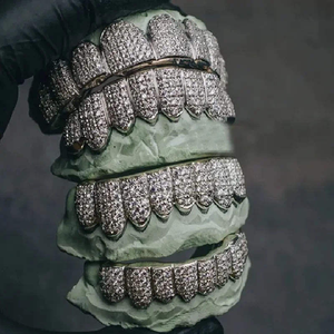 Grillz personnalisés en argent sterling 925 avec diamants de laboratoire taille rose |   Bijoux dentaires Hip Hop certifiés IGI pour hommes et femmes - Product Image 3