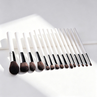 Lot de 15 pinceaux cosmétiques blancs de qualité supérieure avec sac de transport – Collection complète pour poudre, blush, contour, anticernes et lèvres