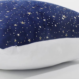 <span class=keywords><strong>Housse</strong></span> <span class=keywords><strong>de</strong></span> coussin blanche en polyester doux avec impression étoiles et ciel - Product Image 6