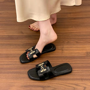 รองเท้าแตะแบบเปิดนิ้วเท้าพื้นหนาสไตล์อเมริกันสำหรับฤดูร้อน  วัสดุที่ใส่สบายสำหรับผู้หญิง  ออกแบบมาเพื่อความสะดวกสบาย - Product Image 3