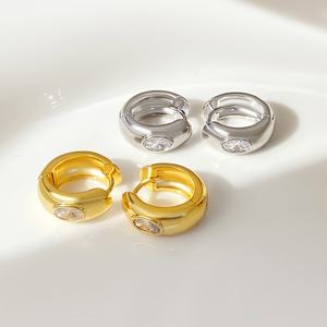 ต่างหูแฟชั่นทรงห่วงประดับเพชร CZ ชุบทอง 18K สไตล์วินเทจ สำหรับผู้หญิง - Product Image 6