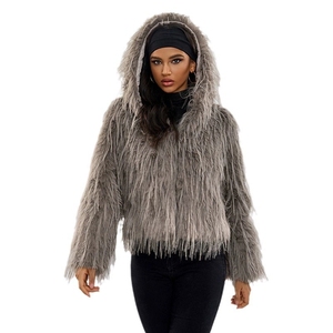 Manteau court en fausse fourrure coupe-vent pour femme, veste d'hiver à capuche, moelleuse, chaude, élégante et tendance - Product Image 3