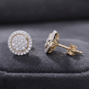 Boucles d'oreilles clous en or jaune 14 carats plaqué rhodium pour femme, serties de diamants naturels éblouissants en halo, 0,65 carat total, diamants brillants, pour fêtes et mariages - Product Image 1