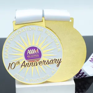 メーカーカスタム無料デザイン亜鉛合金3Dエナメルクラフトメダルマラソンランニングメダル