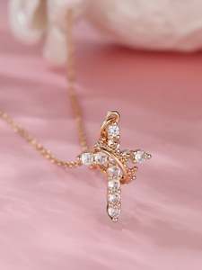 Collar con Cruz de Circonitas Micro Pavé para Mujer, Chapado en Oro Rosa, Colgante de Cristal, Diseño Geométrico Moderno, Regalo Religioso Cristiano - Product Image 4