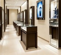 Grande vitrine à bijoux avec éclairage LED et dimensions personnalisables