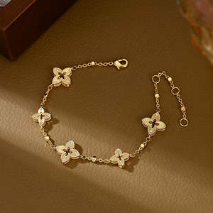 Pulsera de Trébol con Microincrustaciones de Circonio, Diseño de Pétalos Calados, Sensación de Alta Gama para Mujer, Gran Venta - Product Image 5