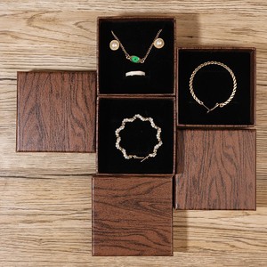 <b>Vintage</b> Style Brown Wood Grain Jewelry <b>Box</b> Rectangle 8.5x8.5x3.5cm For Necklaces Bracelets Gift Packaging - Product Image 3