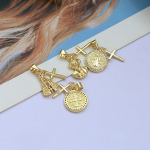 CZ9293 Colgantes de Cruz y Medalla de San Benito con Pavé de Circonitas y Baño de Oro de 18k, con la Virgen de Guadalupe - Product Image 2