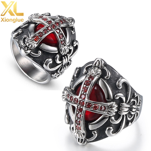 Anillo Gótico de Cruz Dominante de Lujo con Delicado Rubí y Diamante, Anillos de Joyería de Moda de Acero de Titanio con Corona, Venta al por Mayor - Product Image 2