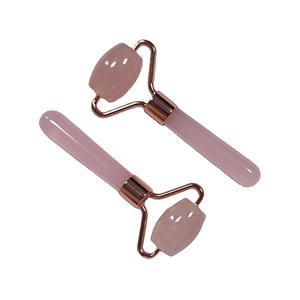 Outils de massage du visage en mini quartz rose, pierre 100% naturelle, cadeau, rouleau de jade rose pour le visage - Product Image 1