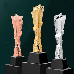 HBL Vente en gros trophée en résine d'impression UV couleur personnalisée trophée en résine <span class=keywords><strong>de</strong></span> <span class=keywords><strong>victoire</strong></span> en forme <span class=keywords><strong>de</strong></span> couronne vierge prix du trophée en résine - Product Image 4