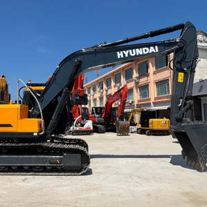 เครื่องขุด HX220ฮุนได22ตันอุปกรณ์ตีนตะขาบไฮดรอลิกทนทานสำหรับงานหนักและงานก่อสร้าง - Product Image 1