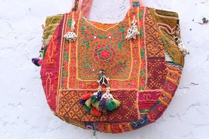 Bolso Banjara Hecho a Mano y Personalizado, Estilo Vintage, Étnico Indio, Bordado a Mano, Colorido, Excelente Precio - Product Image 2