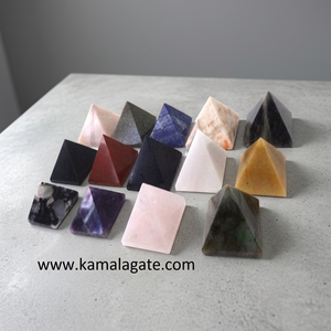 Venta al por mayor de piedra de cristal tallada Aventurina verde pirámides pequeñas piedras preciosas piedra lunar cantando Reiki pirámide curativa para la venta - Product Image 2