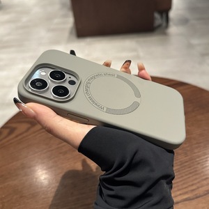เคสโทรศัพท์แม่เหล็กซิลิโคนเหลวแท้สำหรับ iPhone 17 รุ่นมาการอง พรีเมียม สำหรับ Apple 16 ป้องกันการกระแทก - Product Image 4