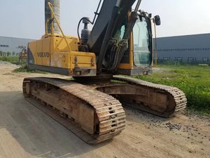 Excavatrice sur chenilles Volvo 240B d'occasion, EC290, puissance 110 kW, poids 30000 kg, haute efficacité - Product Image 2