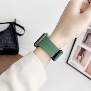 Nueva correa de reloj inteligente, pulsera de silicona <span class=keywords><strong>resistente</strong></span> <span class=keywords><strong>al</strong></span> <span class=keywords><strong>agua</strong></span>, hebilla moderna magnética, correa de reloj de silicona para <span class=keywords><strong>Apple</strong></span> <span class=keywords><strong>Watch</strong></span> - Product Image 5