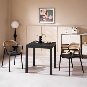 Tavolo da Pranzo Quadrato Moderno <span class=keywords><strong>in</strong></span> Plastica e <span class=keywords><strong>Legno</strong></span> Massello <span class=keywords><strong>per</strong></span> Esterni - Arredamento Impermeabile con Struttura <span class=keywords><strong>in</strong></span> Ferro <span class=keywords><strong>per</strong></span> Cortile e Balcone - Product Image 3