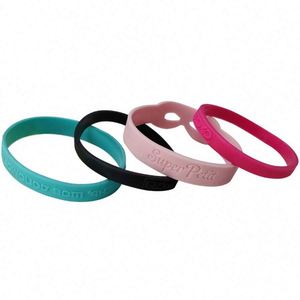 Bracelet d'identification personnalisé en silicone pour enfant, alerte allergie, anti-perte, avec breloque - Product Image 1