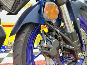 Conectores Rápidos de Manguera de Freno Delantero y Trasero para Motocicleta, Modificación Especial FULL REV RACING, Acero Inoxidable, para <span class=keywords><strong>Yamaha</strong></span> <span class=keywords><strong>R3</strong></span> <span class=keywords><strong>2018</strong></span>-2024 - Product Image 5