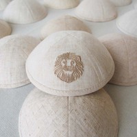 Kippah de Lino Beige con Logotipo Personalizado Bordado en Beige, Yarmulke, Kippot Personalizados, Yamaka, Gorros Judíos en Venta