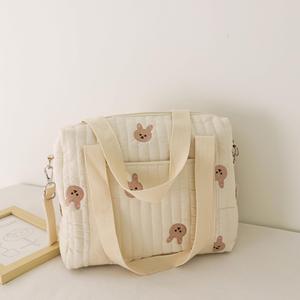 Sac à langer brodé ours mignon et fleurs, sac à bandoulière souple pour le rangement, idéal pour les voyages et les sorties - Product Image 4