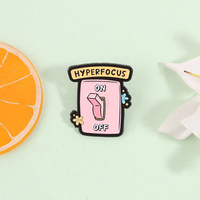 Épinglette en émail rose de haute qualité Hyperfocus ON/OFF, badge métallique personnalisé avec message amusant, épinglette de revers sur le thème de la santé mentale, cadeau en gros