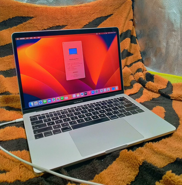 Second-hand MacBook Pro I7 8GB RAM + 128GB Storage Chinese Version A1708 13-inch 2017 Model Two USB2.0 Ports 3072x1920 Display
