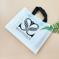 Sac en plastique de poignée de shopping imprimé personnalisé biodégradable pour emballer le sac à provisions en plastique